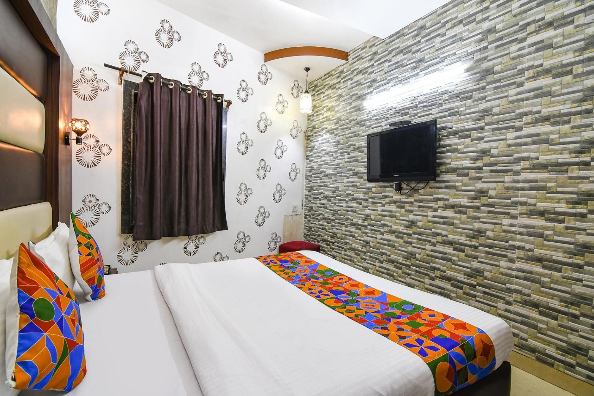 Hotel Diamond Suites Kalküta Dış mekan fotoğraf