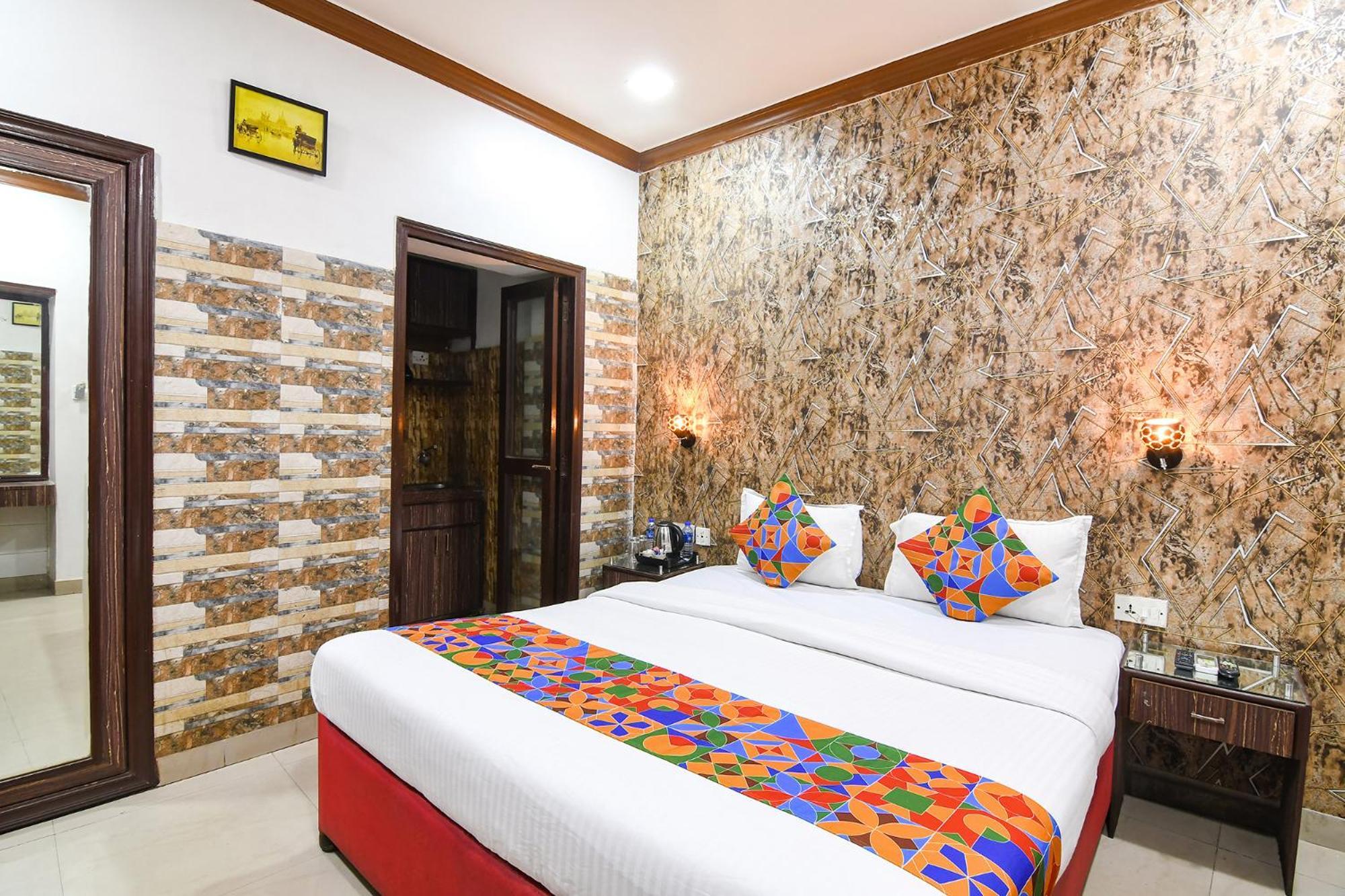 Hotel Diamond Suites Kalküta Dış mekan fotoğraf