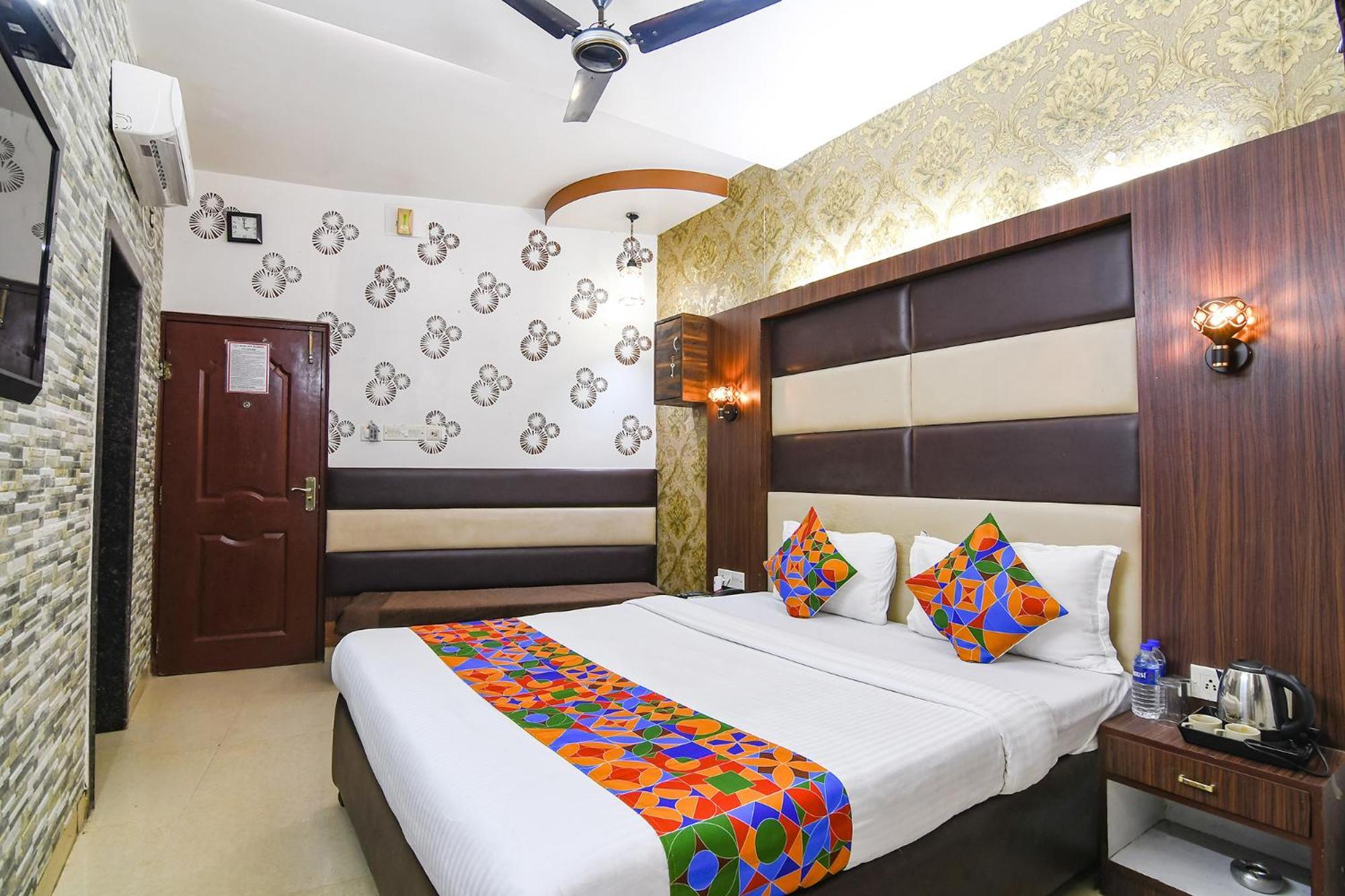 Hotel Diamond Suites Kalküta Dış mekan fotoğraf