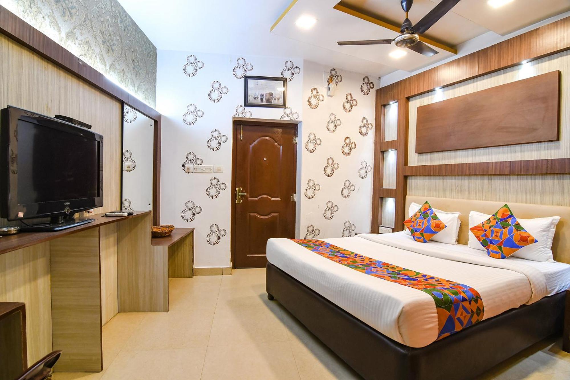 Hotel Diamond Suites Kalküta Dış mekan fotoğraf