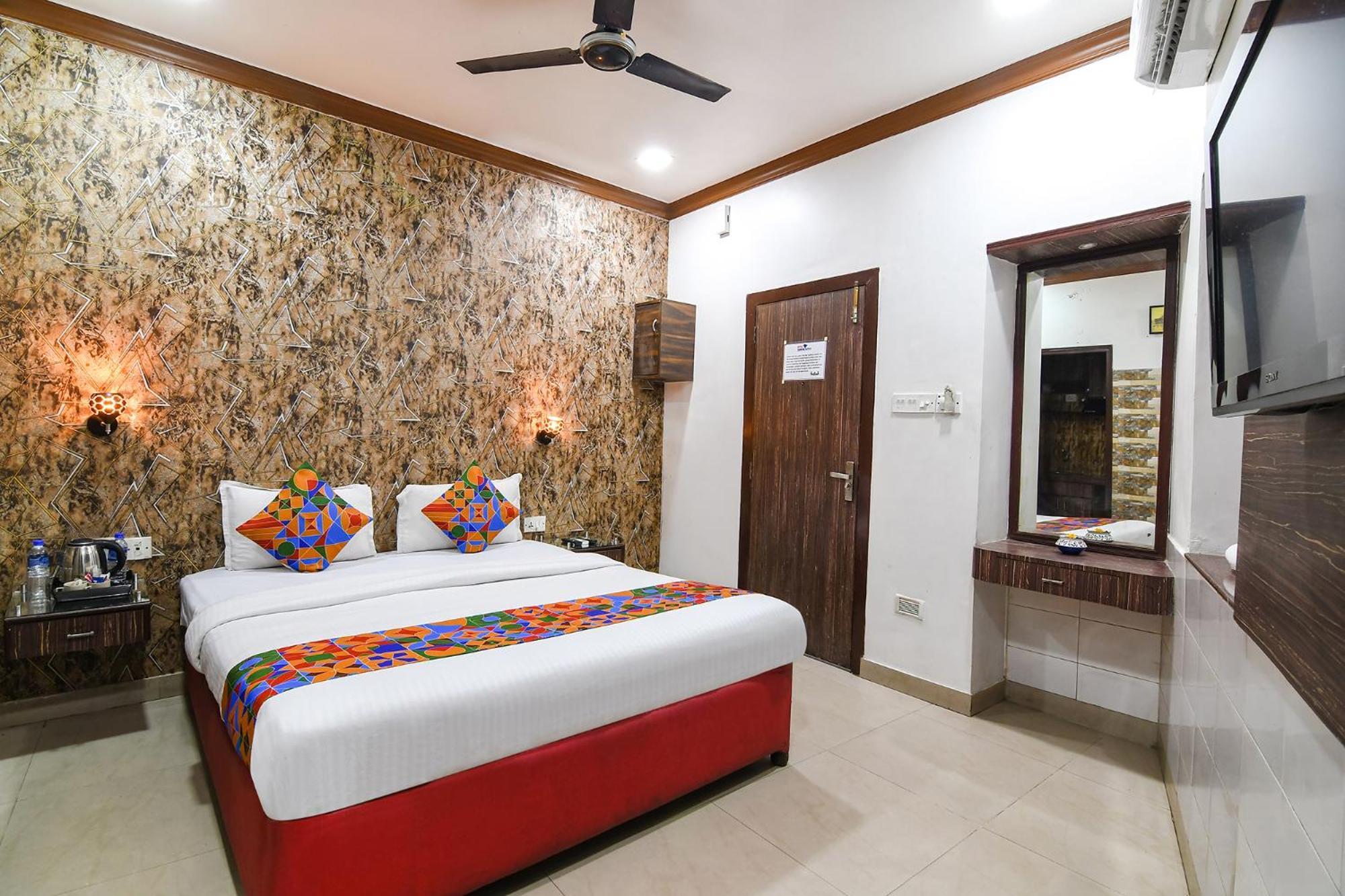 Hotel Diamond Suites Kalküta Dış mekan fotoğraf