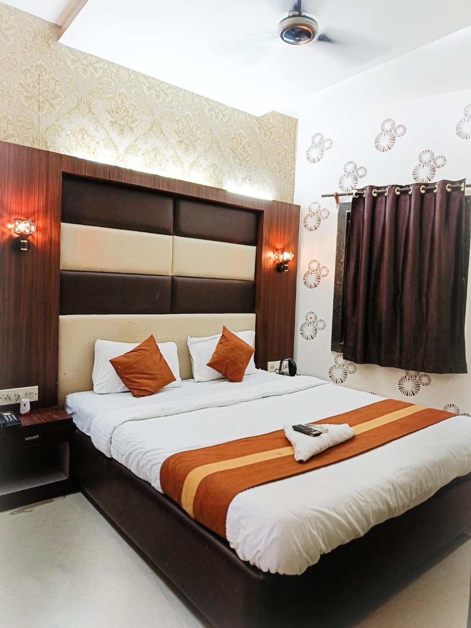 Hotel Diamond Suites Kalküta Dış mekan fotoğraf