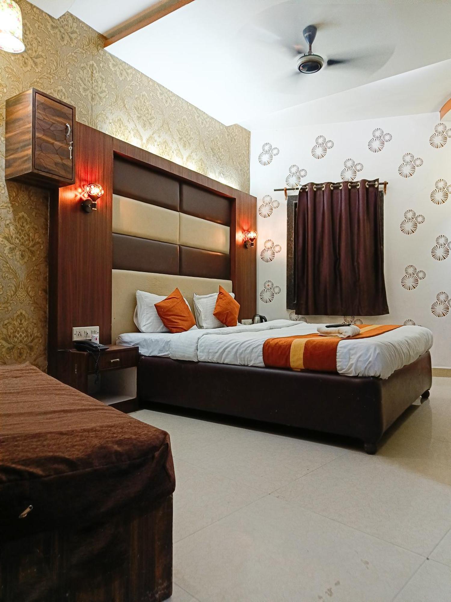 Hotel Diamond Suites Kalküta Dış mekan fotoğraf